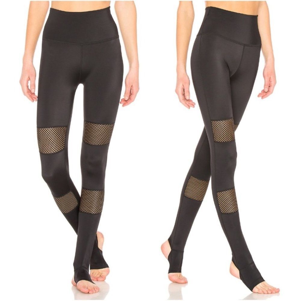 Beyond Yoga Blocked Out High Waisted Stirrup Leggings | Black | Size M | NWT